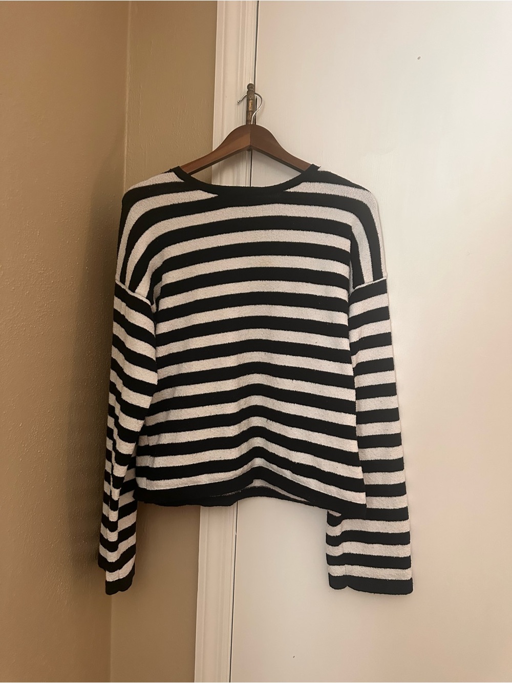 Black & White Striped Women’s Sweater - Classic Crewneck